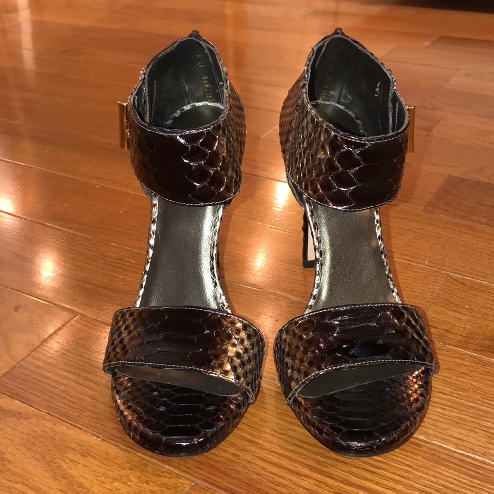 Brand New Python Stuart Weitzman Heel - image 4